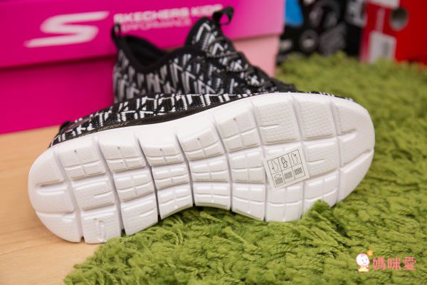 SKECHERS - Appeal2.0黑白紋兒童運動鞋