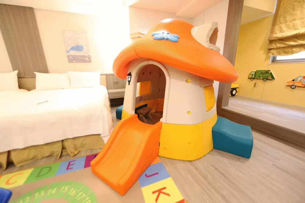 伴手禮澎湃送♡ᵕ̈ 超值四人房【雲林緻麗伯爵】住宿券