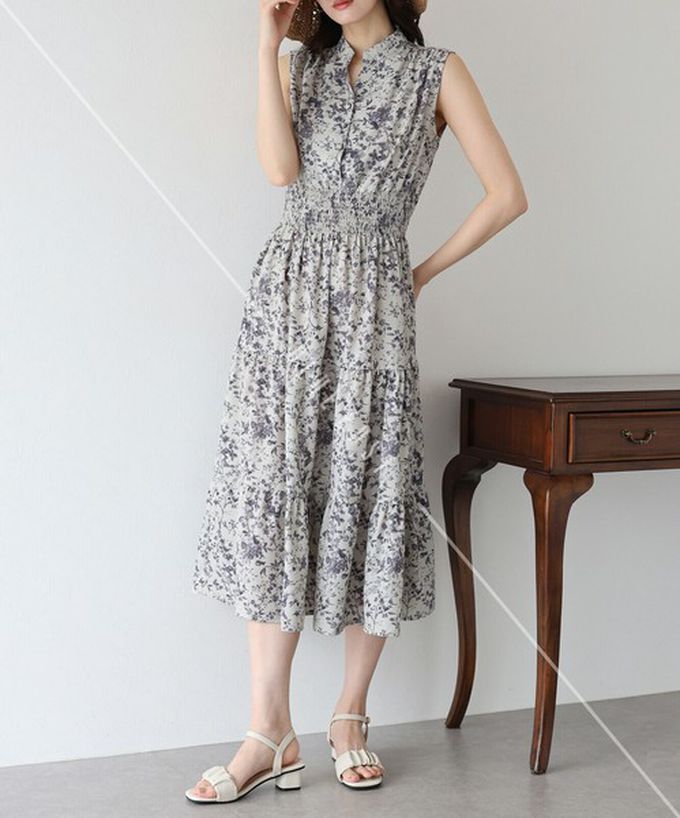 日本 BLUE EAST - 接觸冷感 縮腰顯瘦立領無袖洋裝-花朵-海軍藍 (M)