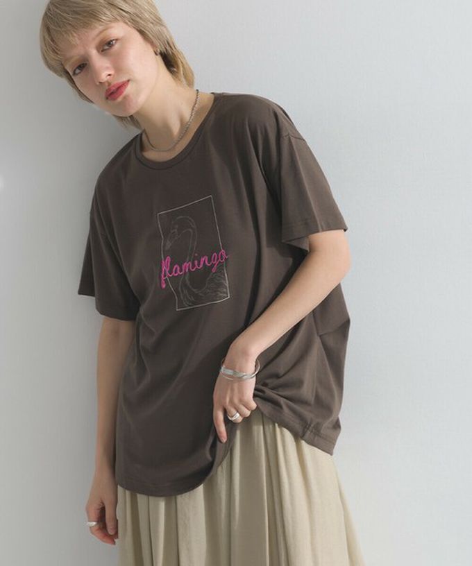 日本 le colis - 接觸冷感 紅鶴刺繡印花休閒上衣-白