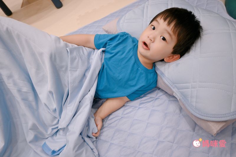 日本池彥 - 接觸涼感毯/涼被-水藍 (140x190cm)