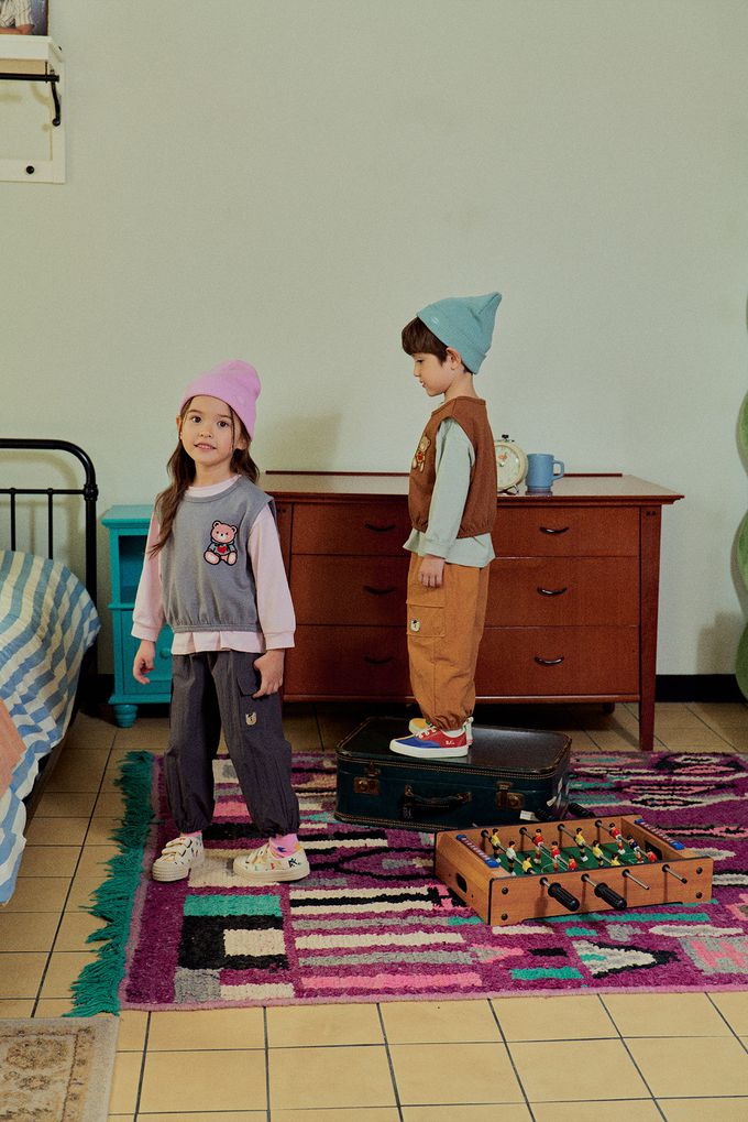 韓國 First Blue - 鬆緊腰熊點綴縮休閒口長褲-黃棕