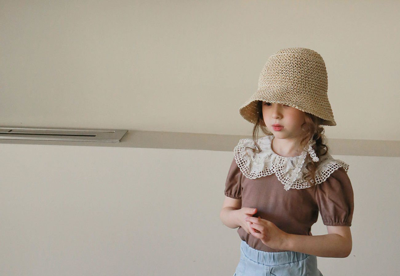 韓國 PuellaFLO - 鏤空格子大白領上衣-摩卡