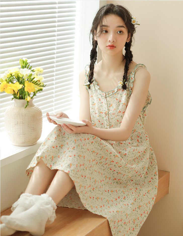 雙層棉紗布透氣細肩帶睡裙-滿版碎花-米黃色