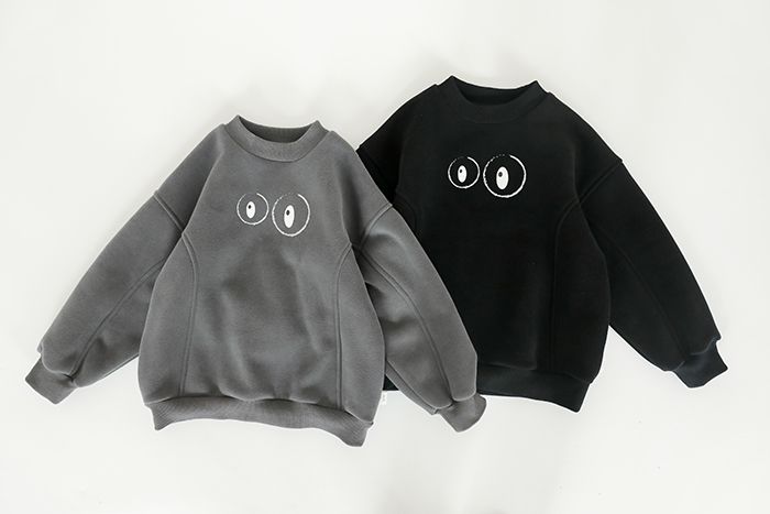 TONGMO - (加絨)圓領長袖上衣/大學T-大眼睛-黑色