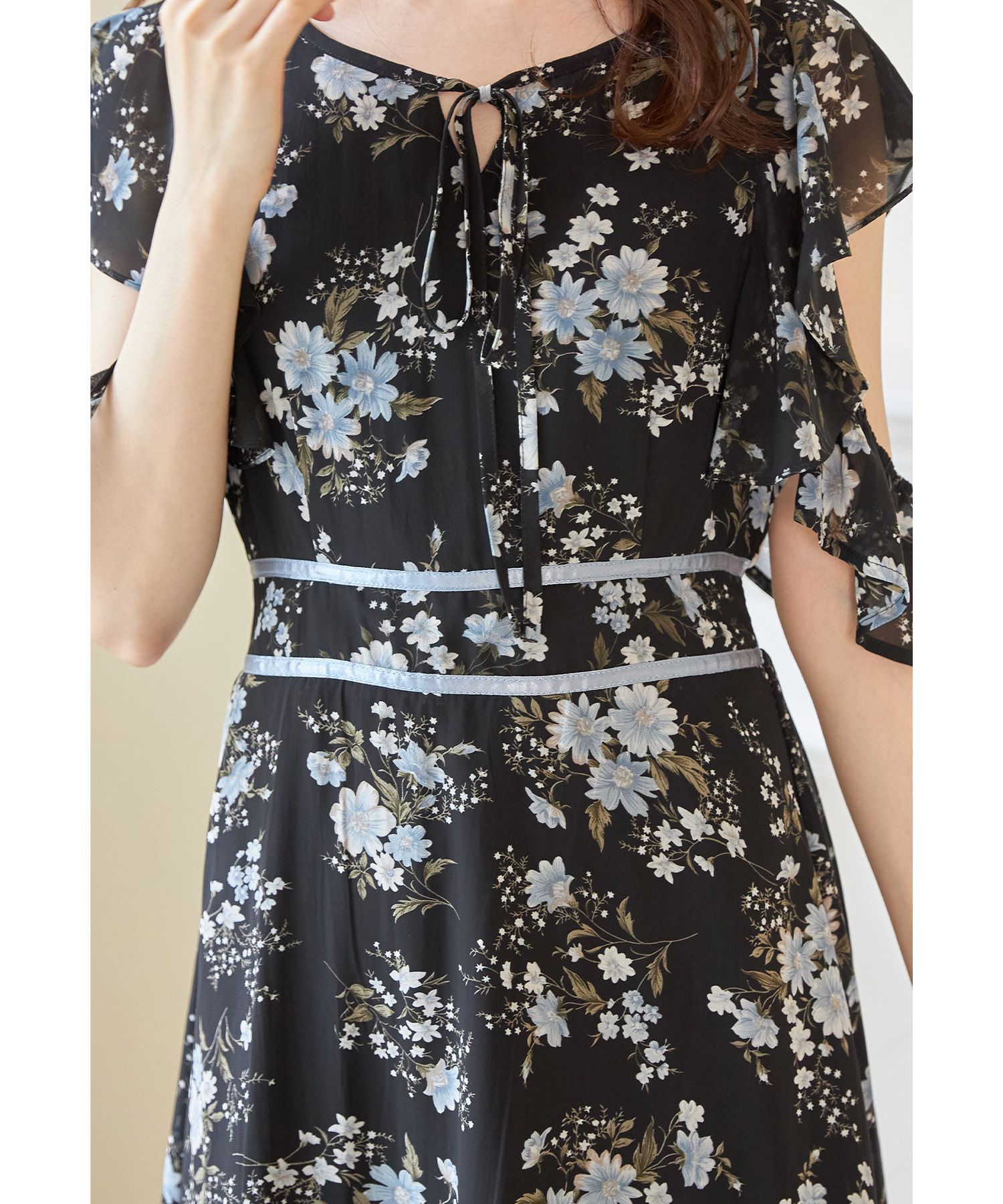 日本 tocco-closet - 精靈荷葉開袖雪紡洋裝-碎花-天使白