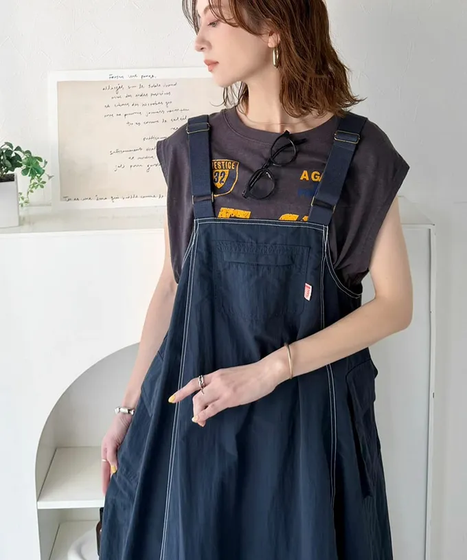 日本 Classical Elf - Java 工裝風舒適傘擺尼龍吊帶裙-海軍藍