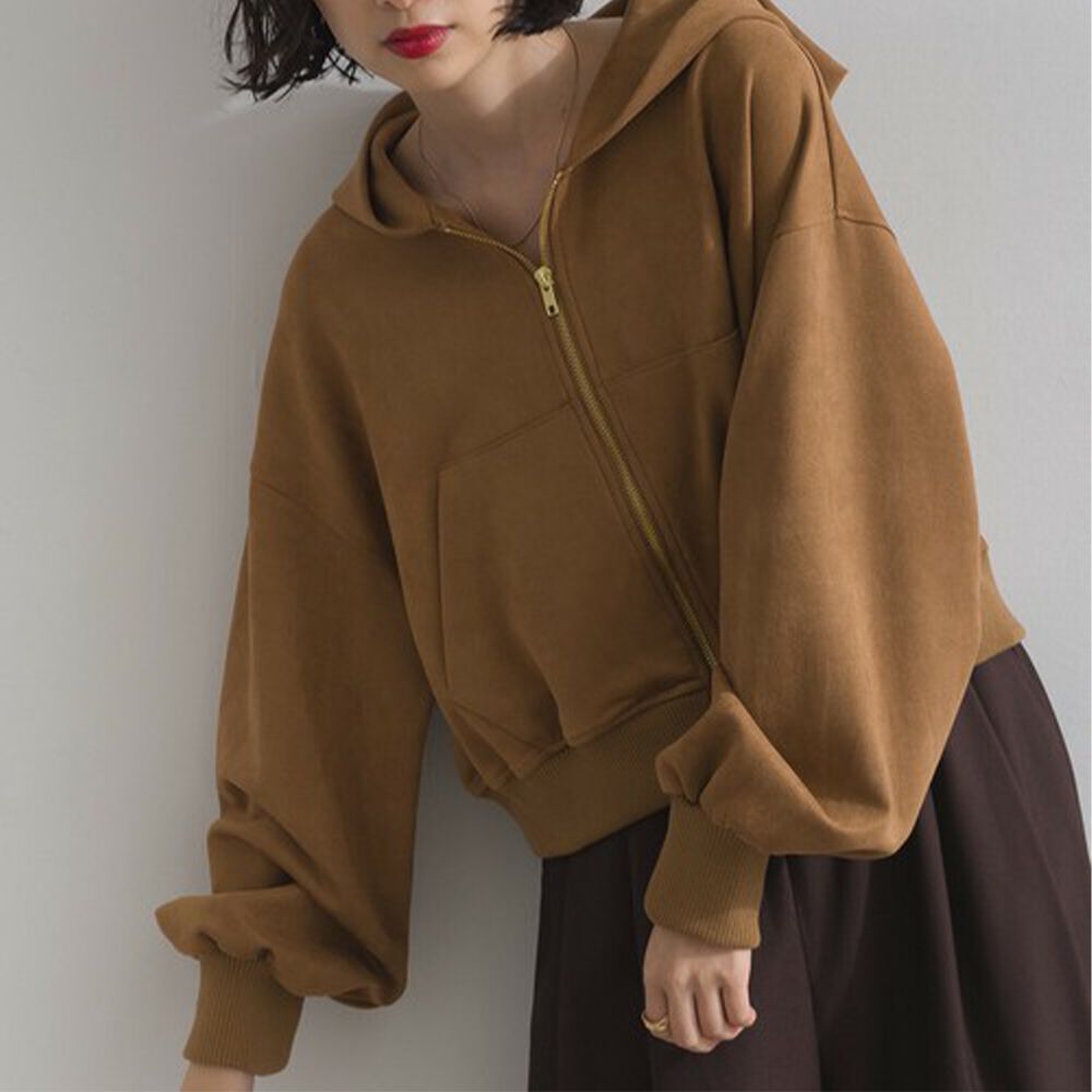 輕盈絨皮感雙拉鏈短版連帽外套-焦糖棕