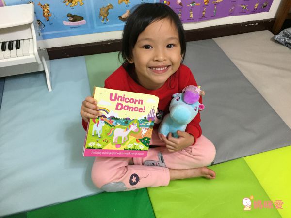 Roar!叫叫大恐龍音效書，聽聲音認識各類型恐龍！