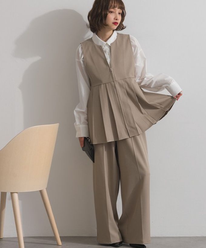 日本 ELENCARE DUE - 正式感斜紋布優雅百褶背心-海軍藍