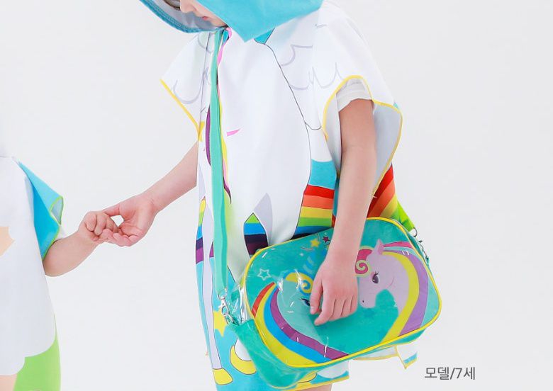 韓國 Beach Boom - 超萌卡通圖案防潑水海灘包-夢幻獨角獸 (29*10*20cm)