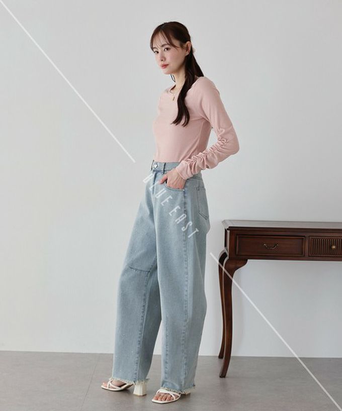 日本 BLUE EAST - 下襬流蘇閃耀愛心錐形美腳丹寧褲-淺藍