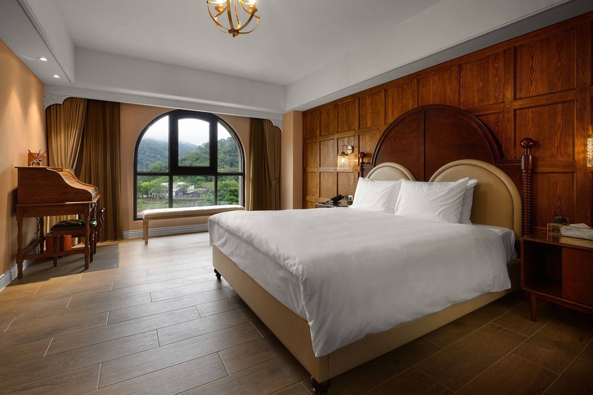 哥德式城堡【南庄 格拉斯行館】法式頂奢饗宴