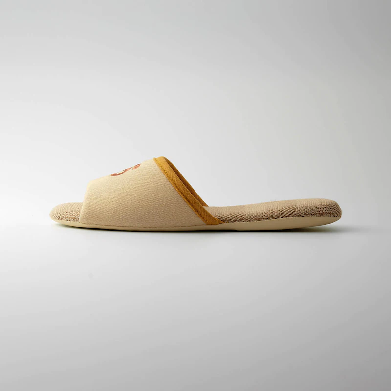 日本千趣會 - 麻料材質刺繡室內拖鞋-白鴿-咖啡