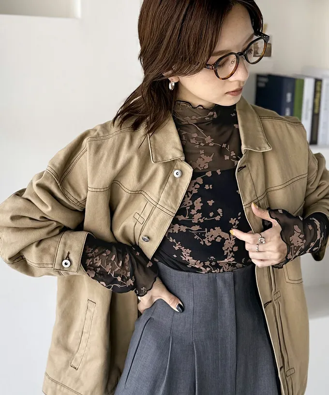 日本 Classical Elf - 成熟感花卉透膚木耳領長袖上衣-白底白花