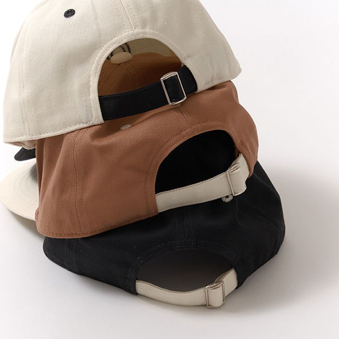 日本 b-ROOM - 帥氣撞色刺繡標語棒球帽-黑x米帽簷 (54cm)