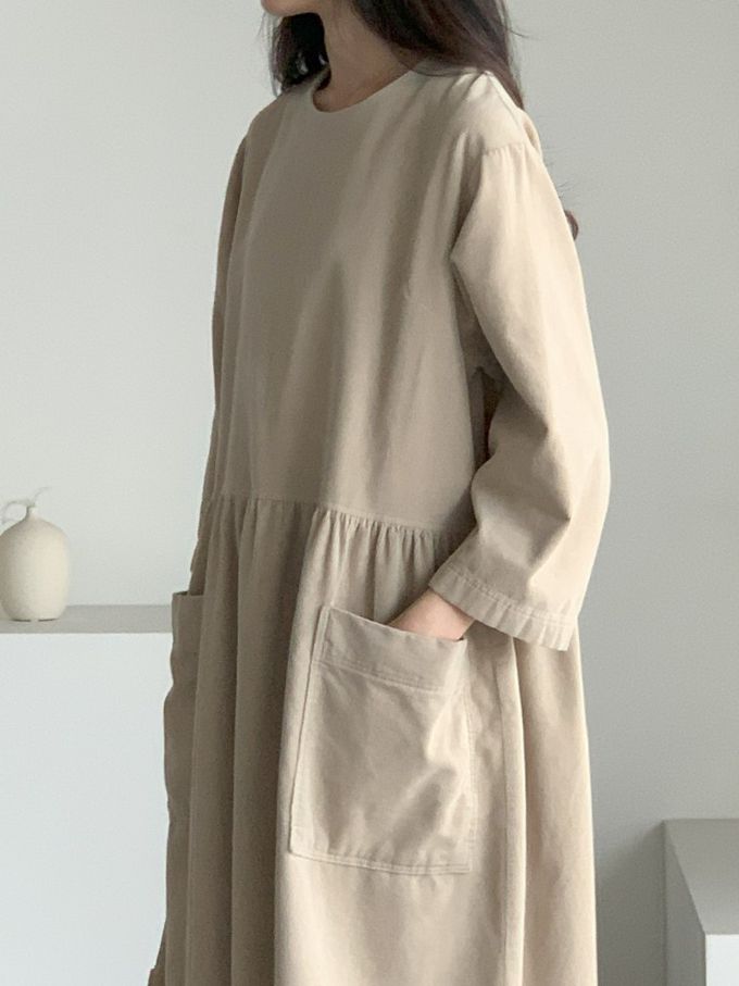 韓國女裝連線 - 極簡大口袋燈芯絨連身洋裝-米杏 (FREE)