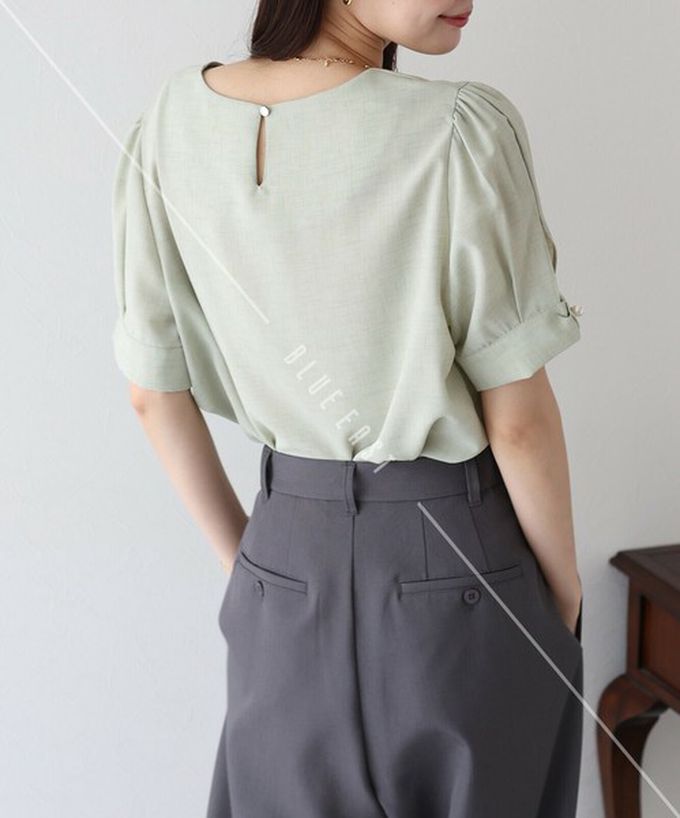 日本 BLUE EAST - 珍珠袖扣亞麻感氣質短袖上衣-黑 (M)