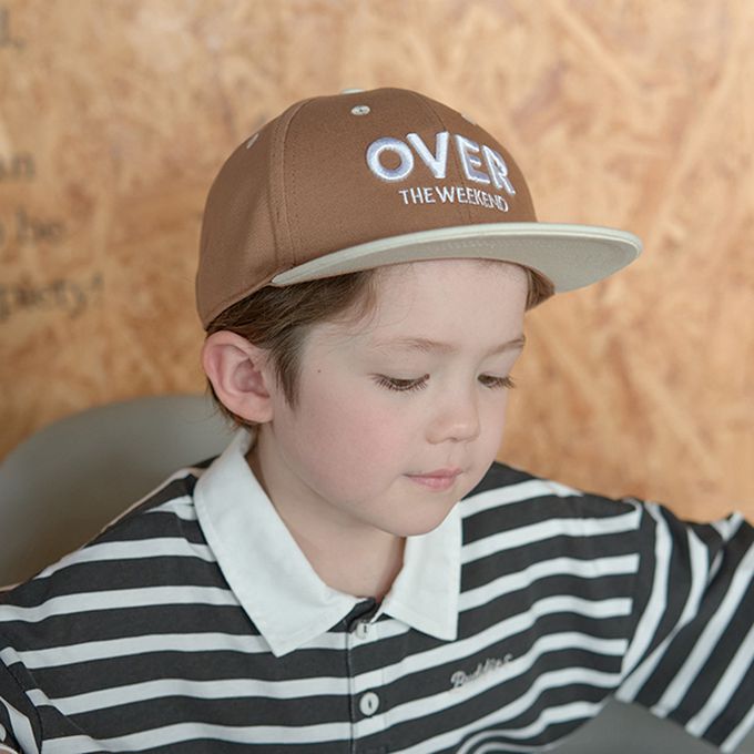 日本 b-ROOM - 帥氣撞色刺繡標語棒球帽-黑x米帽簷 (54cm)