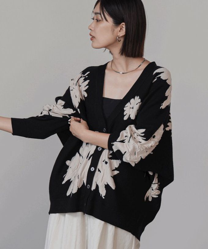 日本 Bab - 唯美花卉寬鬆感針織開襟外套-白