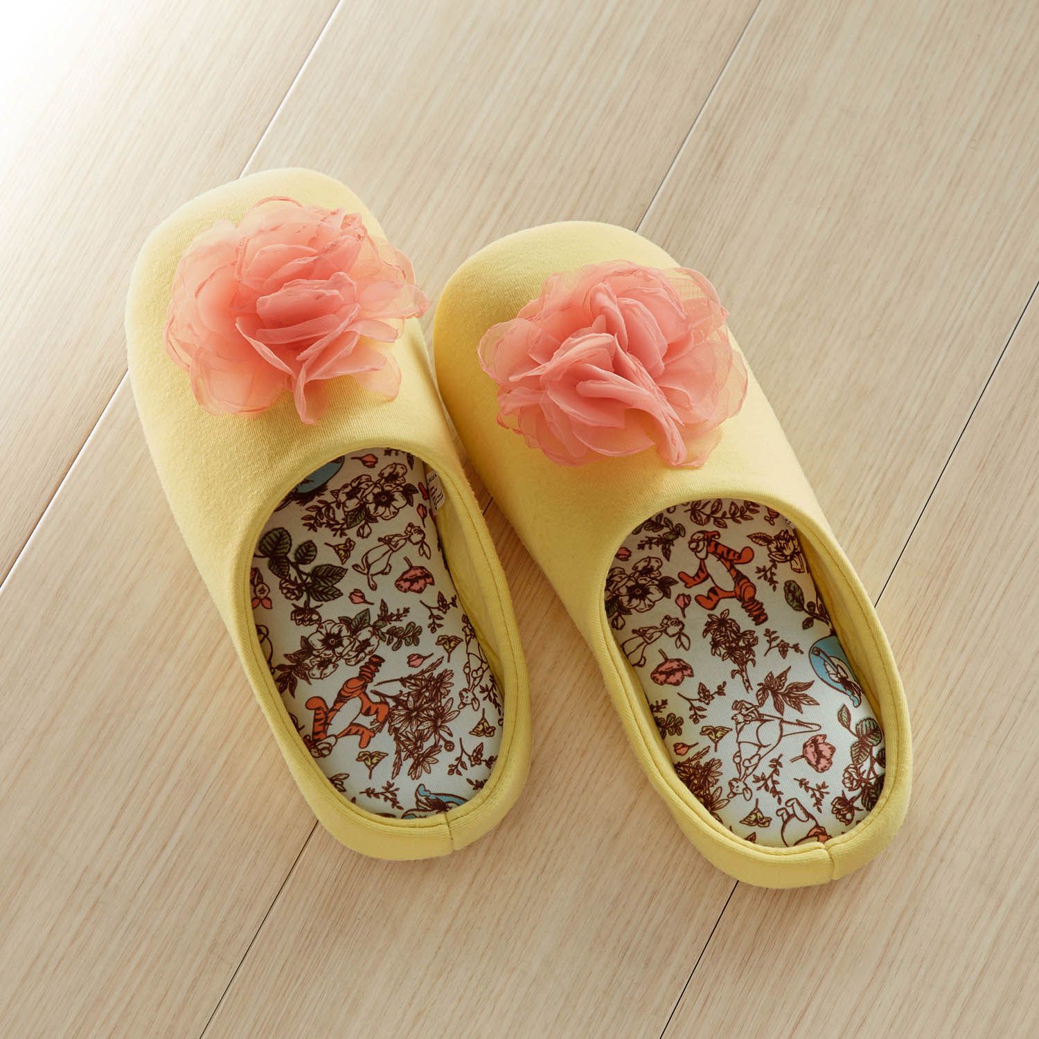 日本千趣會 - 迪士尼室內拖鞋(立體花朵)-維尼-黃 (23-25cm)
