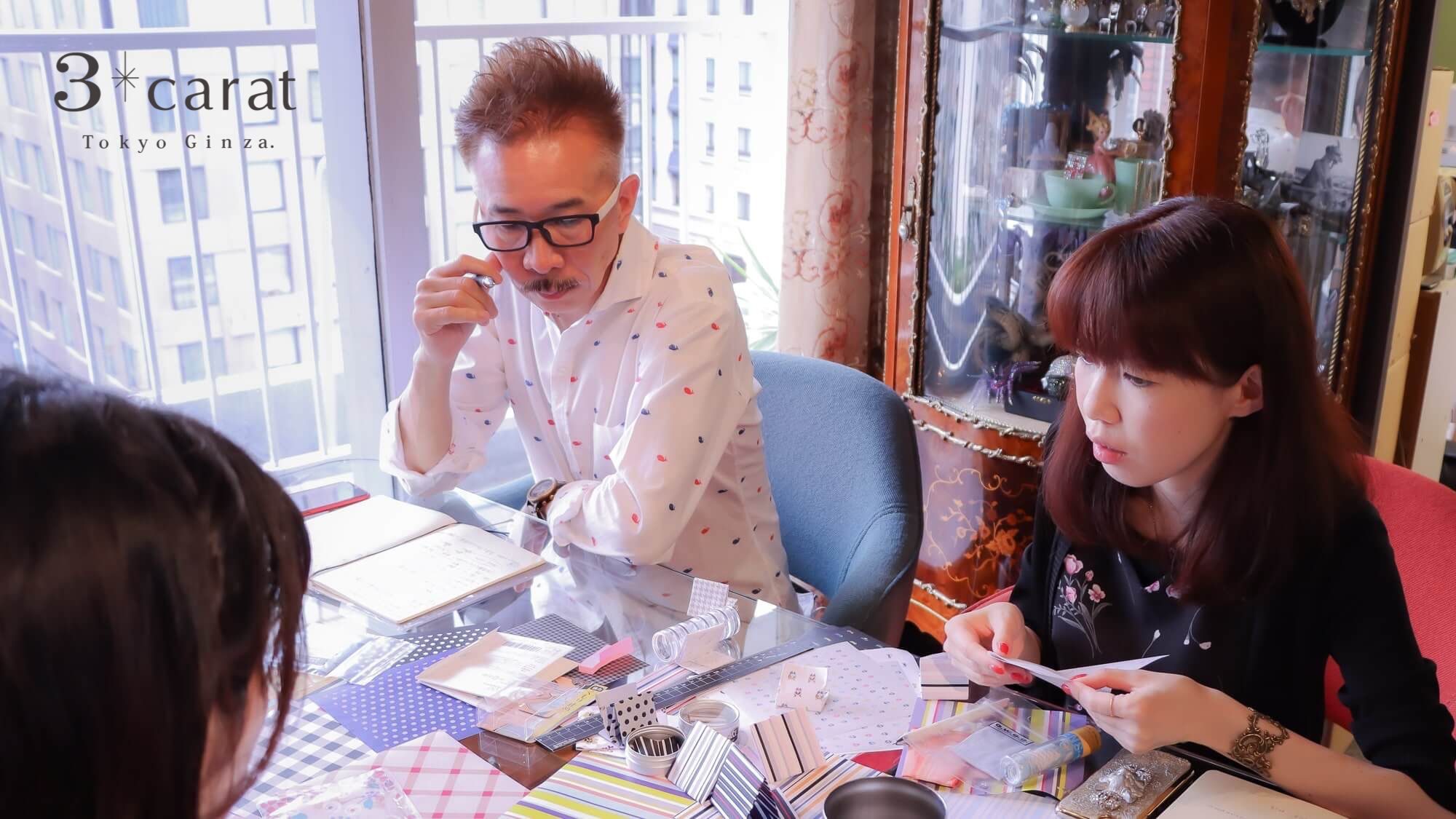 日本 3carat - 超輕量可捲收隨身購物袋/環保袋-簡約草寫文章-白 (43x25cm)