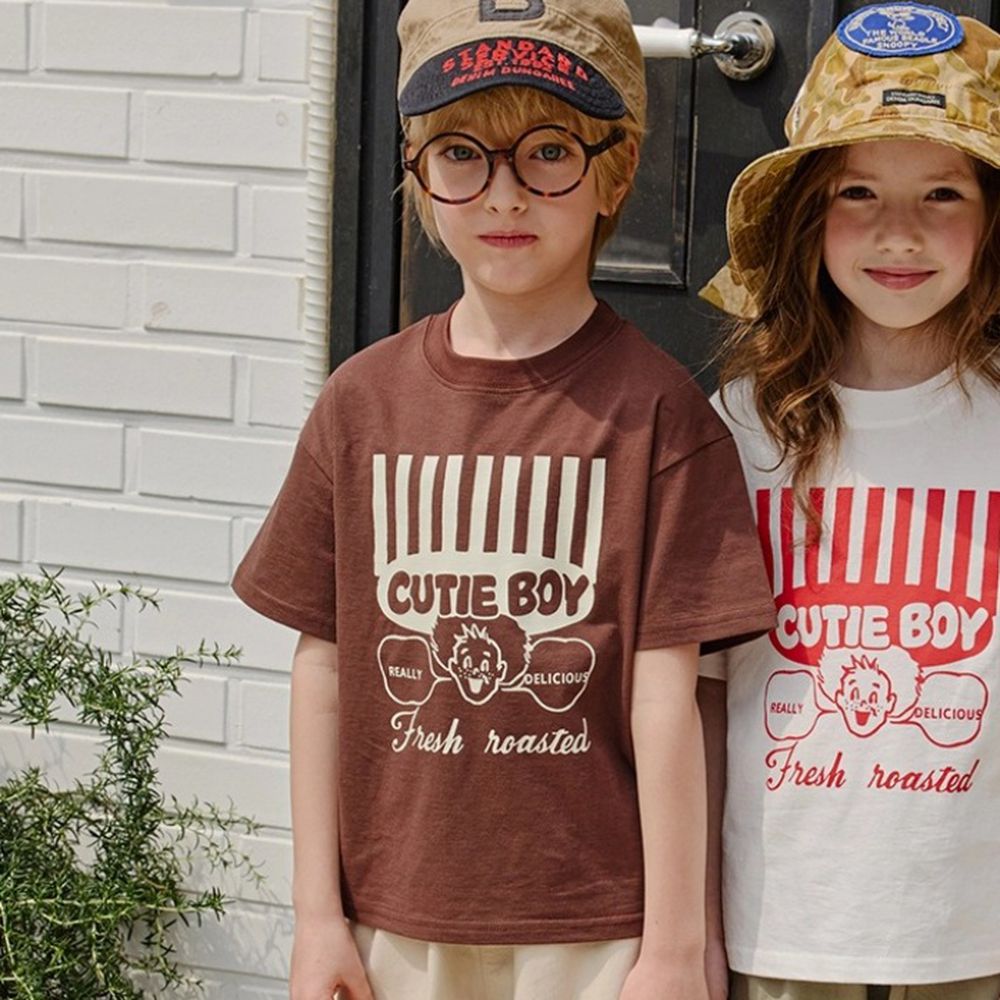 APPLE SMILE 美式卡通圖案純棉短袖上衣-咖啡