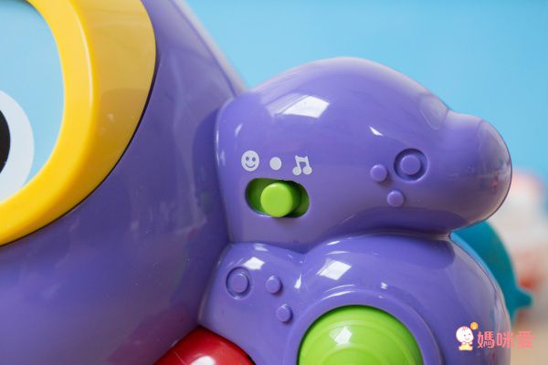 媽咪洗澡神助手♡【英國Vtech ✖ 加拿大MARCUS】歡樂聲光洗澡玩具♡泡泡章魚邊洗澡邊唱歌