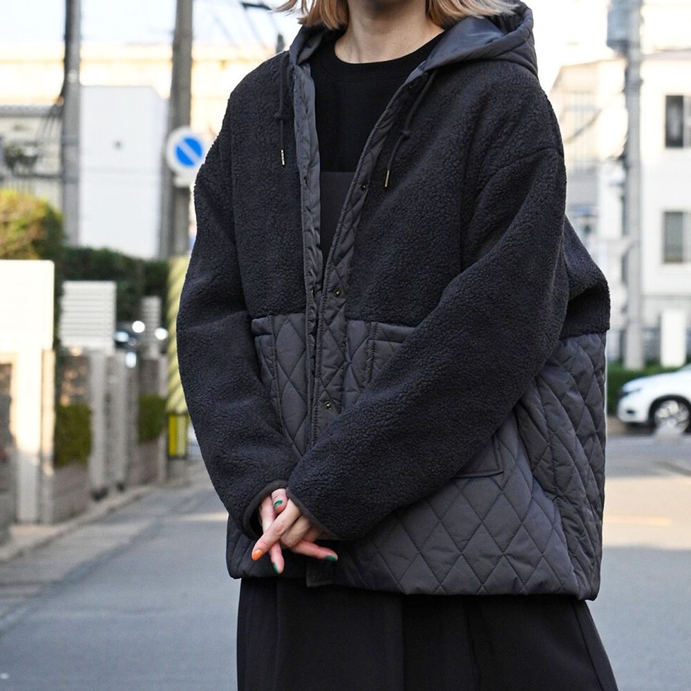 日本 Bou Jeloud - 毛絨X衍縫拼接寬版連帽外套-深灰