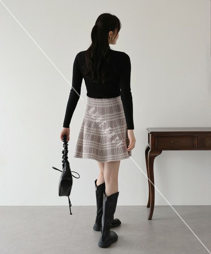 日本 BLUE EAST - 甜心格紋針織迷你短裙-粉杏