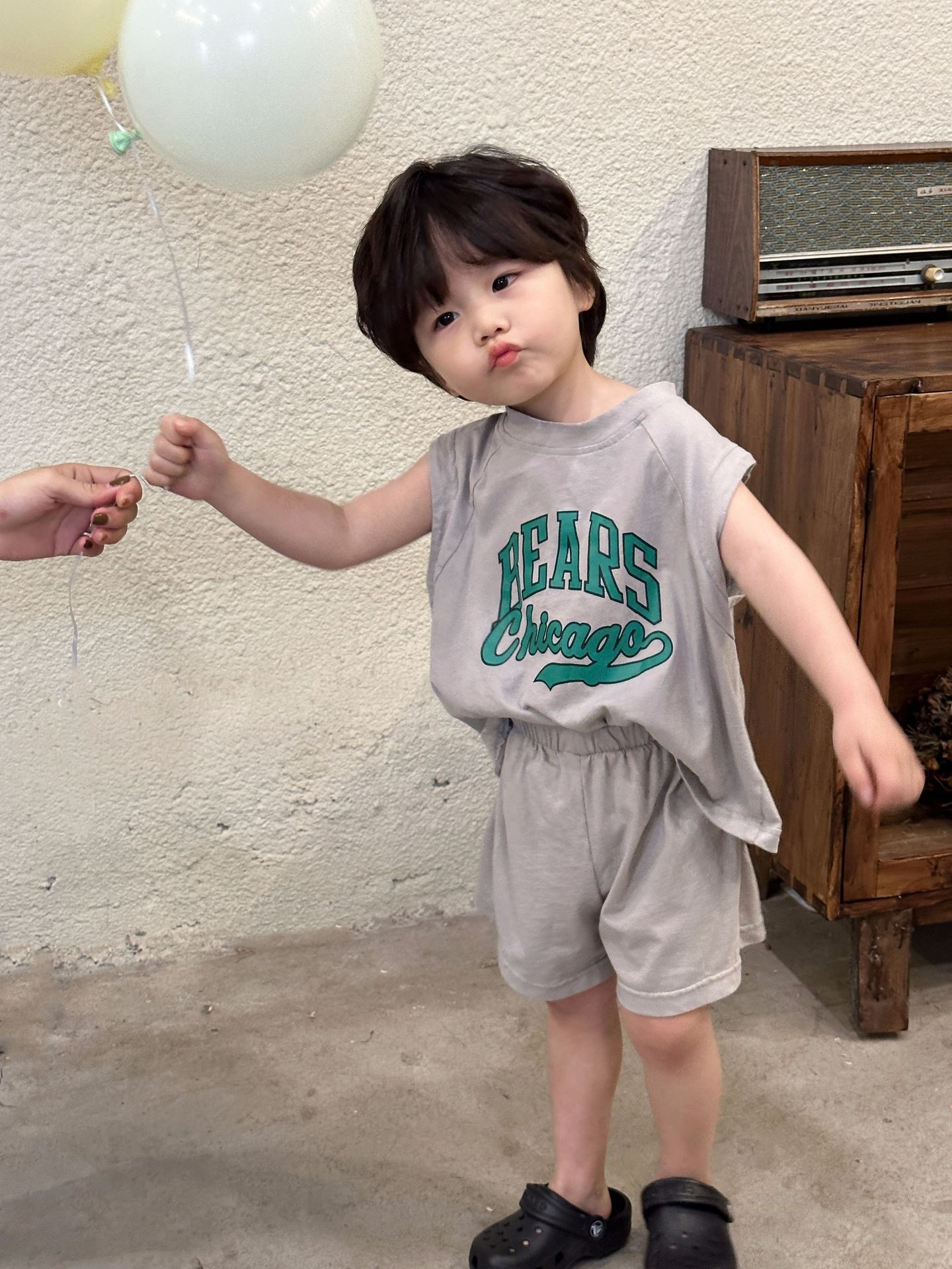 純棉圓領休閒無袖套裝-草寫英文字-灰色