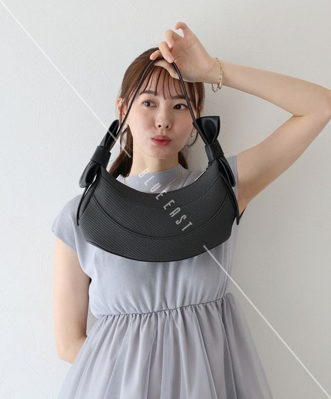 日本 BLUE EAST - 可愛雙蝴蝶結時尚紋理肩背小包-淺杏