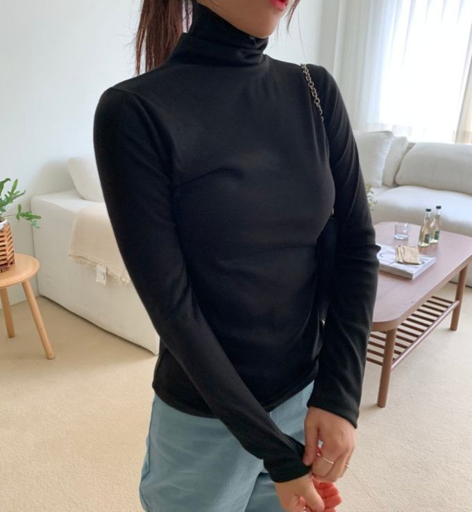 韓國 LANDING - 韓國製彈性高領長袖上衣-橄欖綠 (FREE)