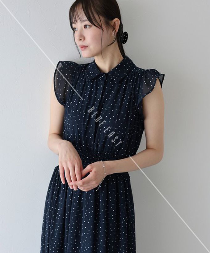 日本 BLUE EAST - 甜美雪紡束腰小荷葉短袖洋裝-碎花-象牙白 (M)