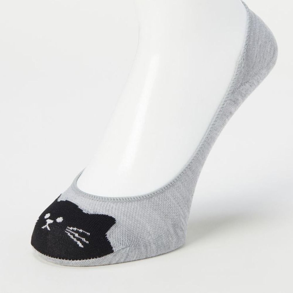 日本 okamoto - 超強專利防滑ㄈ型隱形襪-針織吸水快乾 淺履款-小貓頭 淺灰底 (23-25cm)
