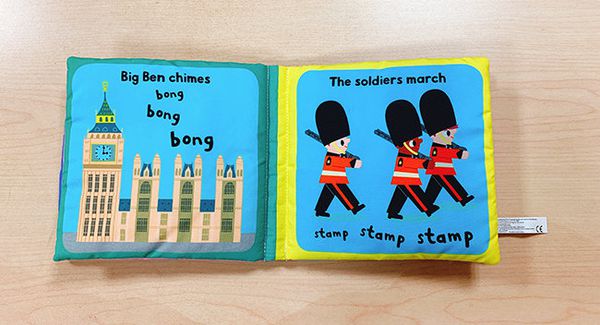 My First London Bus Cloth Book 我的第一本倫敦布書
