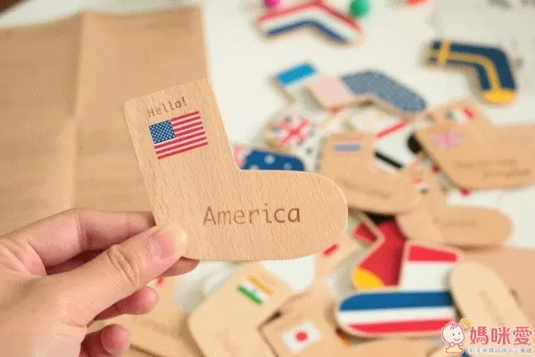 日本 Kukkia gg*系列世界國旗小木片配對組（附專用提袋）