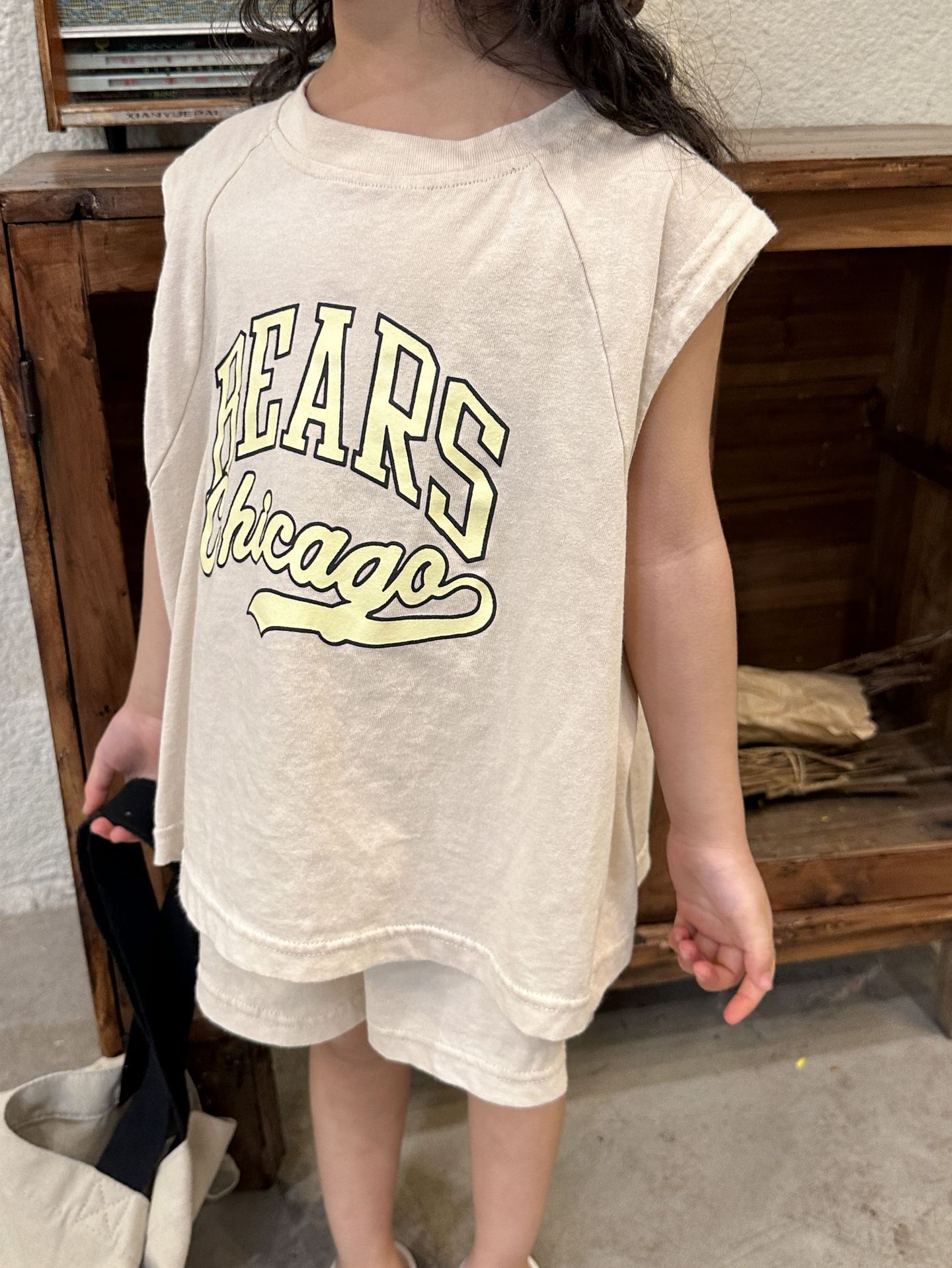 純棉圓領休閒無袖套裝-草寫英文字-灰色