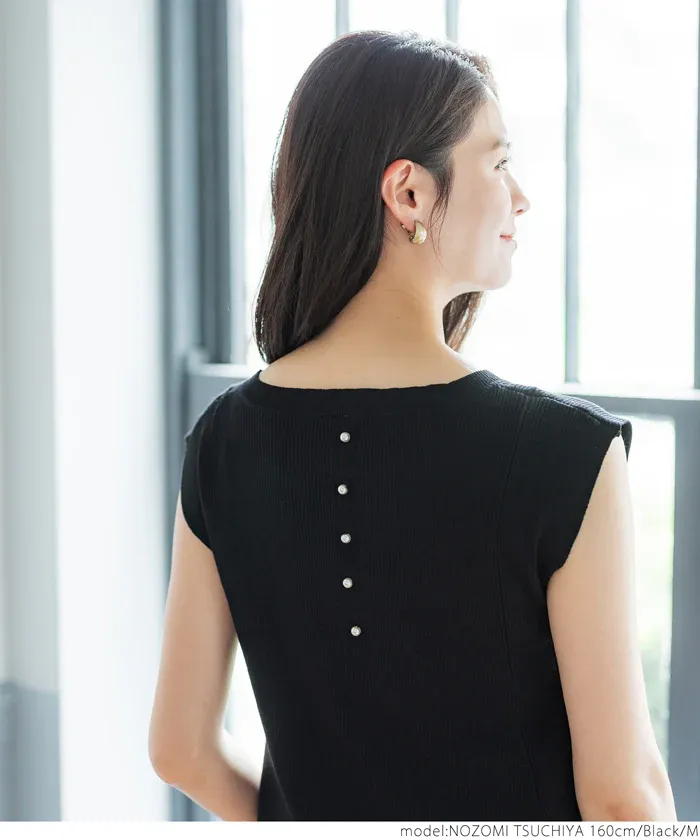 日本 COCA - 珍珠點綴羅紋彈性法式袖上衣-磚紅