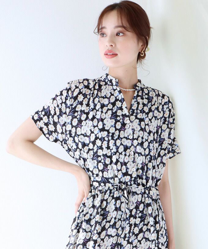 日本 BLUE EAST - 氣質小V領排釦短袖洋裝-素色-綠 (M(Free))