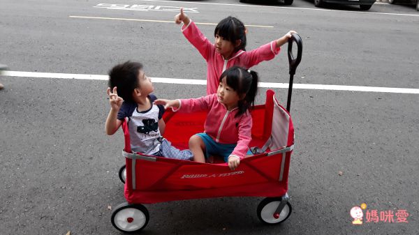 美國百年品牌 RADIO FLYER ❤ 兒童界的法拉利之稱超夯品牌！