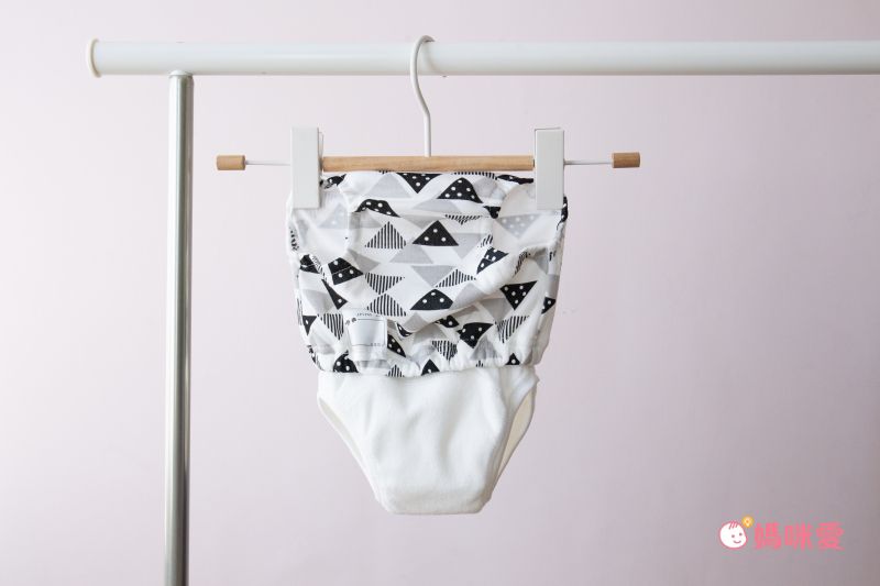 限時降價！【戒尿布神器】日本Chuckle Baby學習褲