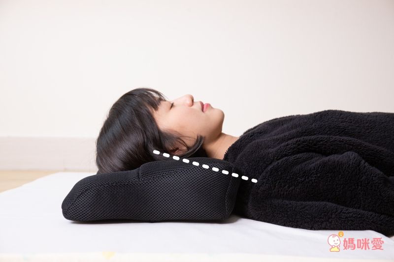 日本 SU-ZI - AS RAKUNA 快眠整體枕 (可調整高度)-黑 (52x29x(4.5~7.5)cm)