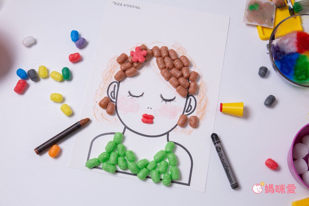 Donerland - 魔法迷您玉米黏土-鱷魚-工具刀*1+吸水海棉墊*1+盒裝背面附有教學說明