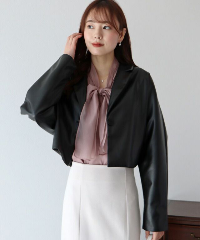 日本 BLUE EAST - 俐落短版西裝外套-米白