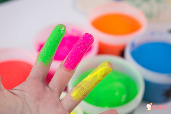 英國Brian Clegg - 好洗無毒手指顏料-6色(螢光色)