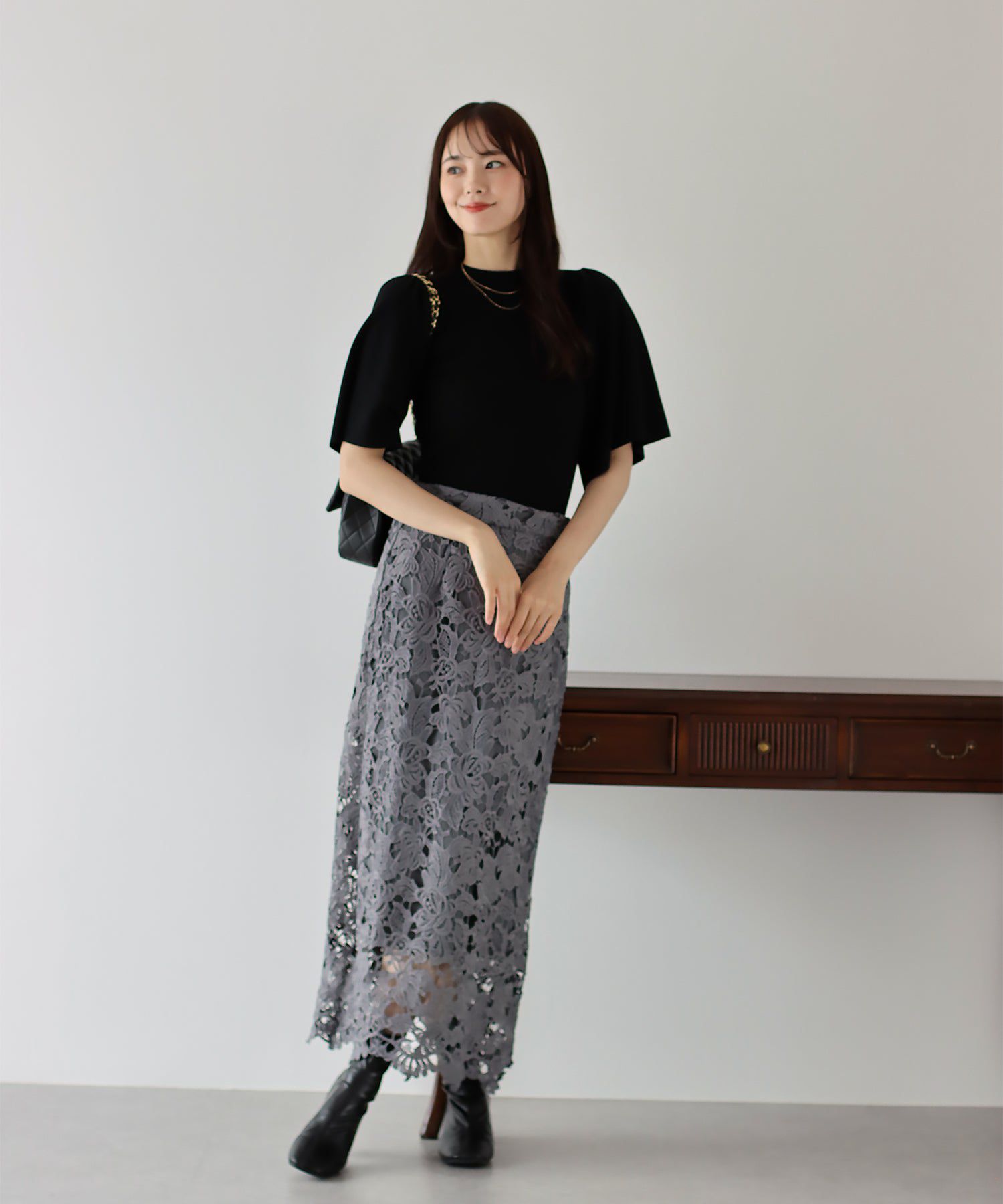 日本 BLUE EAST - 溫柔小立領羅紋五分袖上衣-深綠