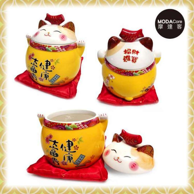 MODACore 摩達客 - ◉春節開運◉開運超招財貓密封罐糖果盒擺飾_四色可選(贈坐墊)/聚寶盆收納好物-粉色