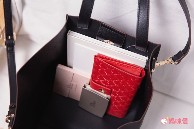 日本 COOCO - 仿皮蝙蝠托特包-氣質杏 (W20*H24*D18.5cm)