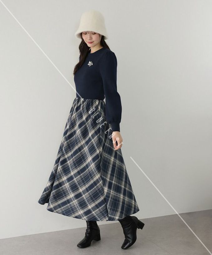 日本 BLUE EAST - 美型修身小澎袖針織長袖洋裝-格紋拼接-海軍藍